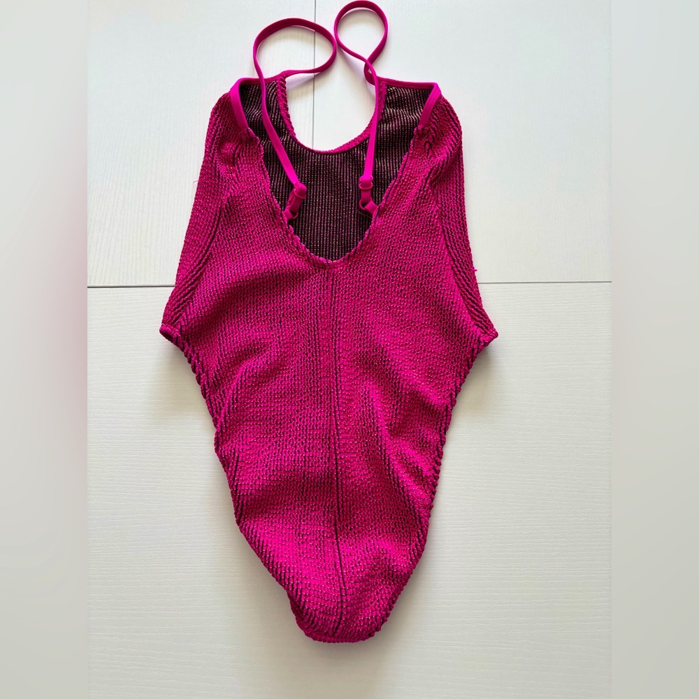 Good American Textured Fuchsia Hi Cut One Piece Size 0/Xs - Picture 3 of 6